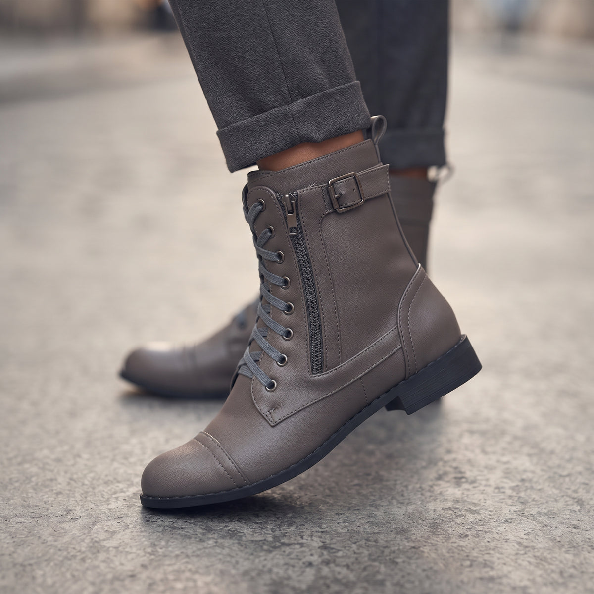 Women_sTanLeatherLace-UpAnkleBootscloseup
